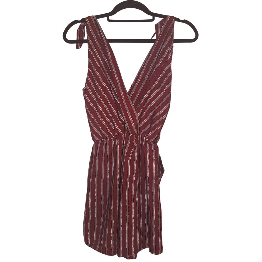 Peach Love California Burgundy Striped Wrap Romper Tie Shoulder Size‎ Small